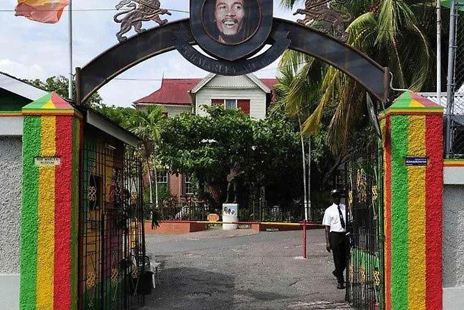 Pearl Of The City Jamaica Pearl Kingston 0*,